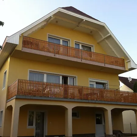아파트 Yellow House *